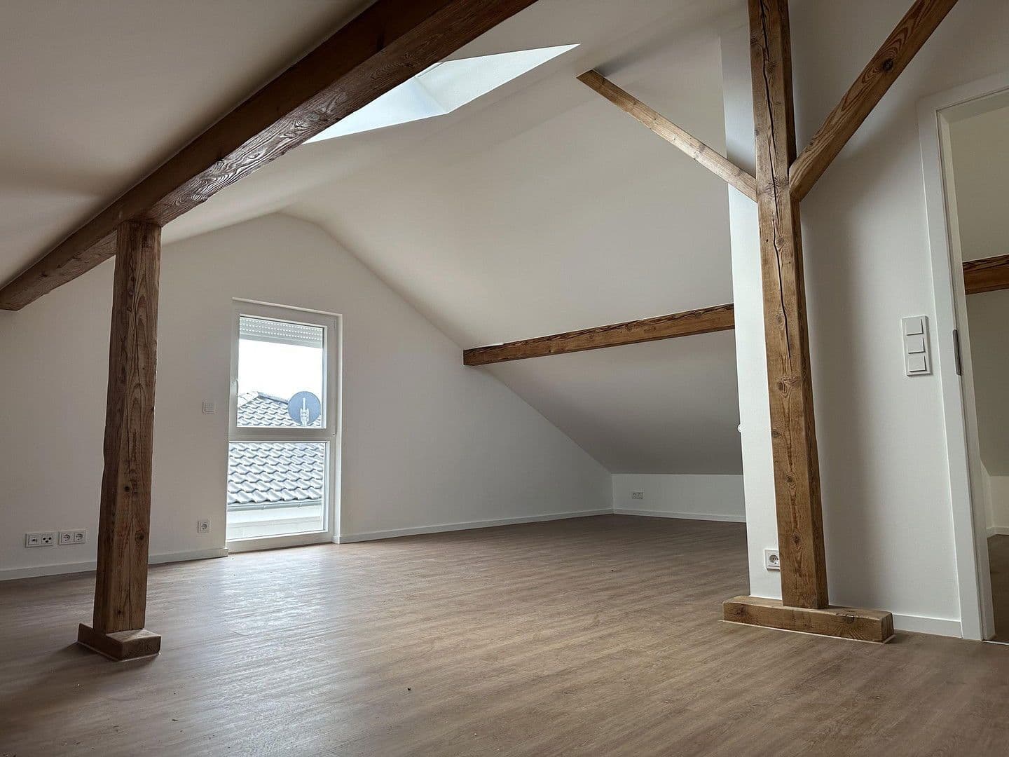 Pronájem domu 160 m², pozemek 557 m², Biblis, Hessen Pronájem domu 160 m², pozemek 557 m², Biblis, Hessen