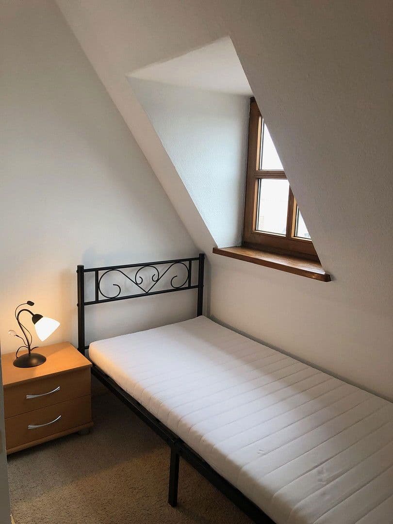 Pronájem bytu 1+1 30 m², Freisinger Straße 13, Haag a. d. Amper, Bavorsko Pronájem bytu 1+1 30 m², Freisinger Straße 13, Haag a. d. Amper, Bavorsko