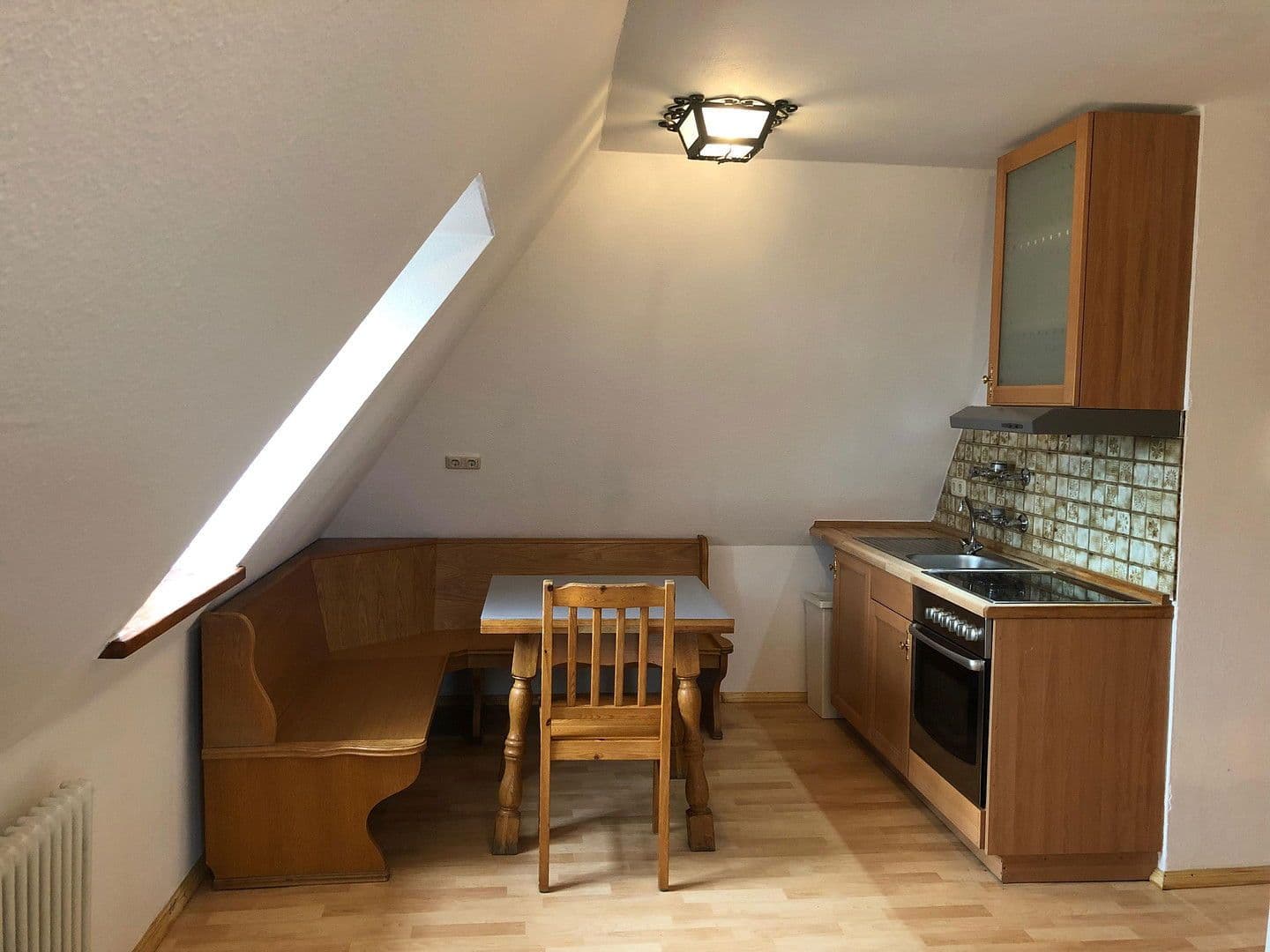 Pronájem bytu 1+1 30 m², Freisinger Straße 13, Haag a. d. Amper, Bavorsko Pronájem bytu 1+1 30 m², Freisinger Straße 13, Haag a. d. Amper, Bavorsko