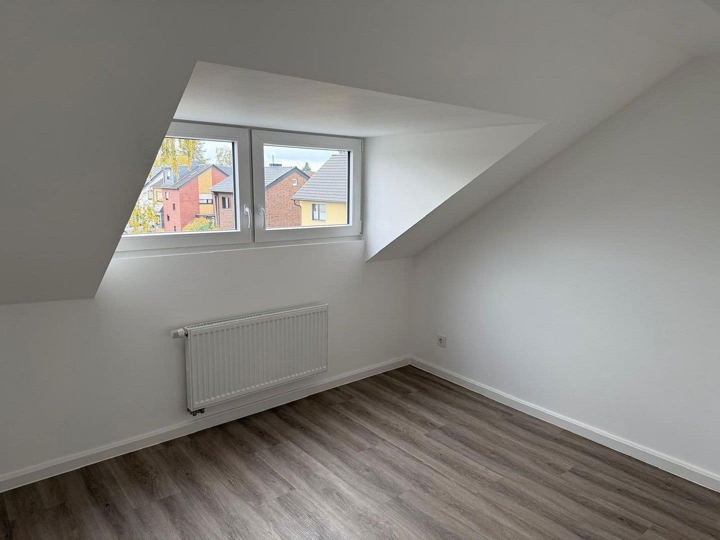 Pronájem bytu 2+1 51 m², Kerpen, Severní Porýní-Vestfálsko Pronájem bytu 2+1 51 m², Kerpen, Severní Porýní-Vestfálsko