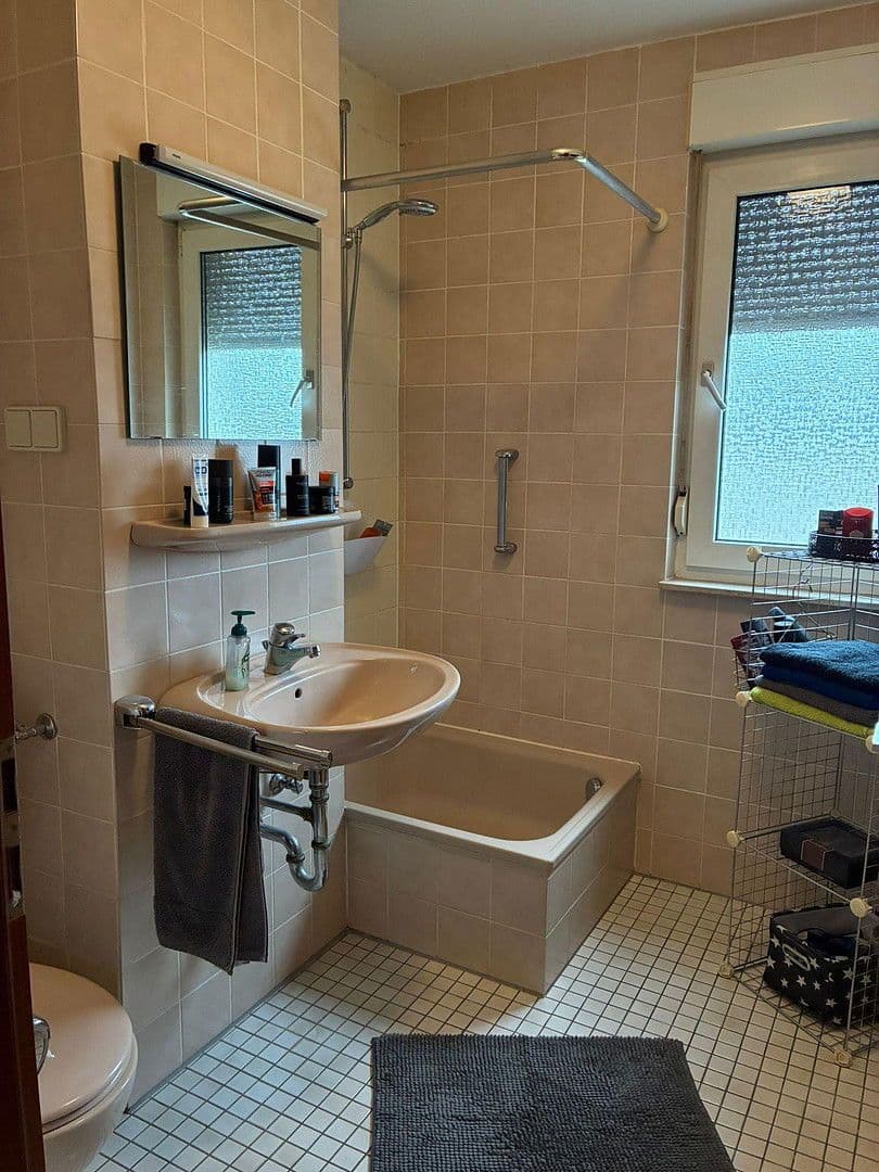 Pronájem bytu 2+1 45 m², Konrad Adenauer Adenauer Str. 59, kaiserslautern, Porýní-Falc Pronájem bytu 2+1 45 m², Konrad Adenauer Adenauer Str. 59, kaiserslautern, Porýní-Falc