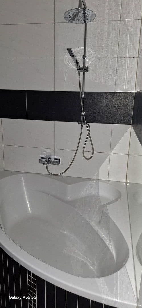 Pronájem bytu 3+1 66 m², Villach-Warmbad-Judendorf, Korutany Pronájem bytu 3+1 66 m², Villach-Warmbad-Judendorf, Korutany