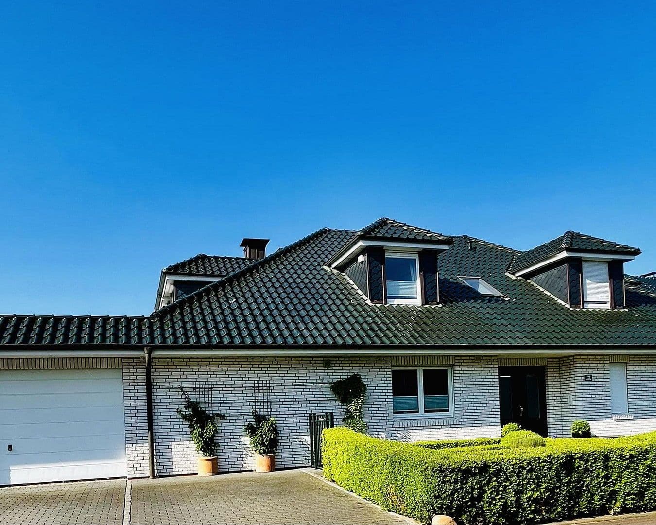 Prodej domu 360 m², pozemek 1.240 m², Paustian-Ring 122, Bad Bramstedt, Šlesvicko-Holštýnsko Prodej domu 360 m², pozemek 1.240 m², Paustian-Ring 122, Bad Bramstedt, Šlesvicko-Holštýnsko