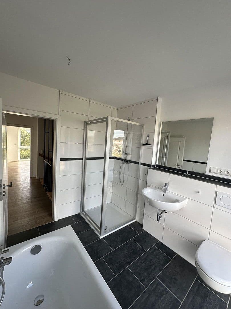 Pronájem domu 144 m², pozemek 245 m², Escheburg, Šlesvicko-Holštýnsko Pronájem domu 144 m², pozemek 245 m², Escheburg, Šlesvicko-Holštýnsko