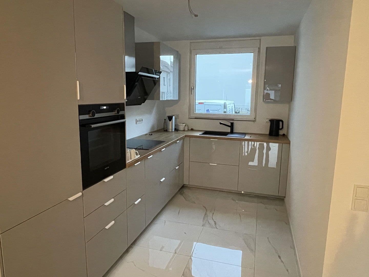 Pronájem domu 145 m², pozemek 102 m², Fürth, Bavorsko Pronájem domu 145 m², pozemek 102 m², Fürth, Bavorsko