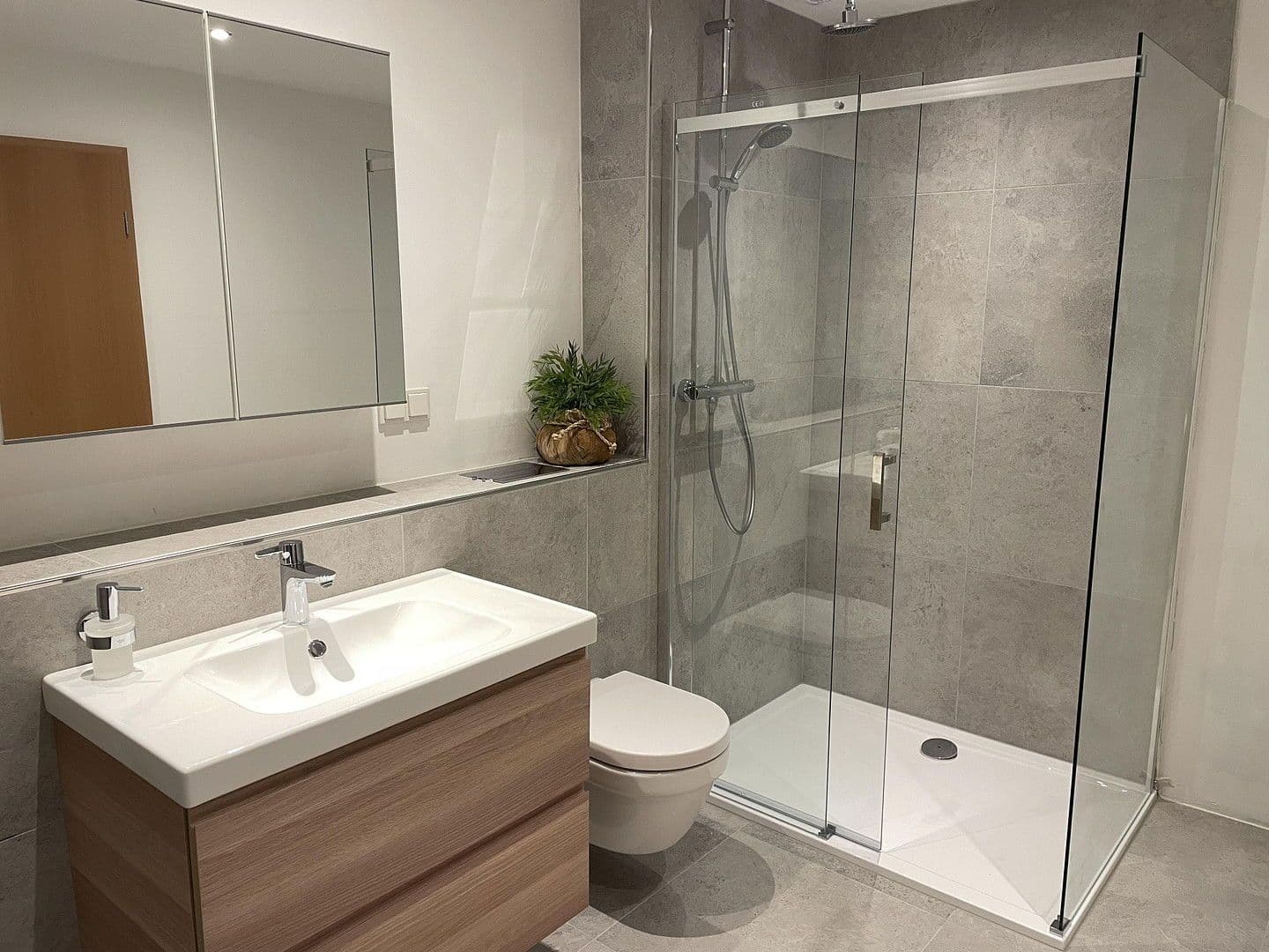 Pronájem domu 145 m², pozemek 102 m², Fürth, Bavorsko Pronájem domu 145 m², pozemek 102 m², Fürth, Bavorsko