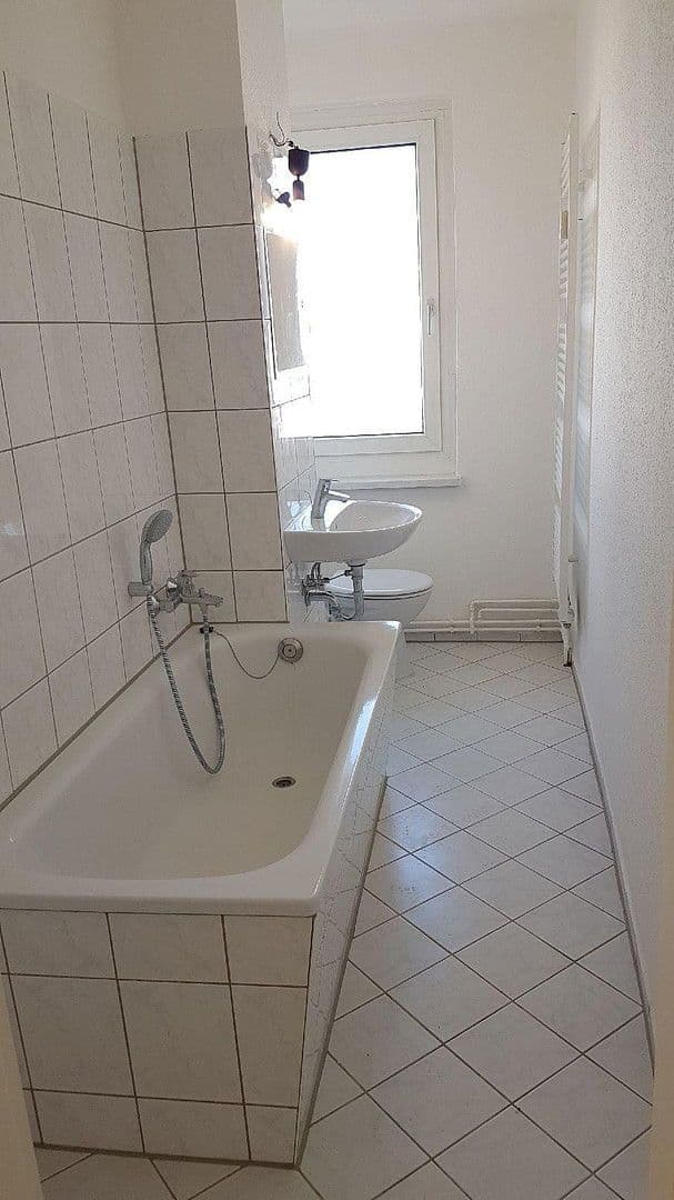 Pronájem bytu 2+1 47 m², Straße der Einheit 28, Neukieritzsch, Sasko Pronájem bytu 2+1 47 m², Straße der Einheit 28, Neukieritzsch, Sasko