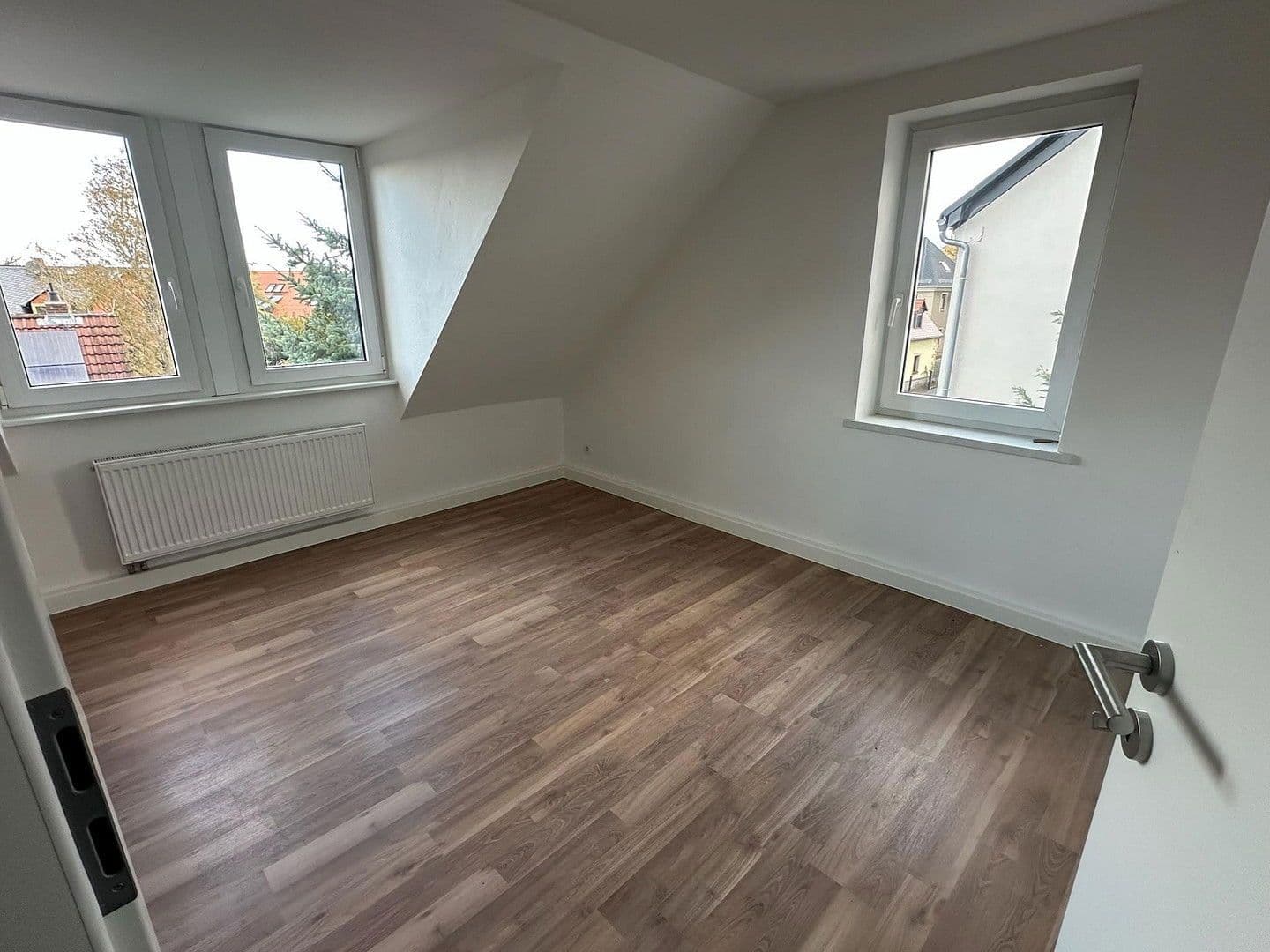 Pronájem bytu 3+1 89 m², Dresden, Sasko Pronájem bytu 3+1 89 m², Dresden, Sasko