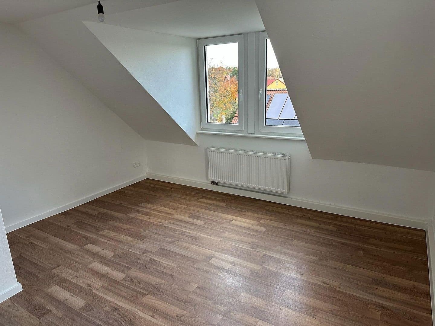 Pronájem bytu 3+1 89 m², Dresden, Sasko Pronájem bytu 3+1 89 m², Dresden, Sasko