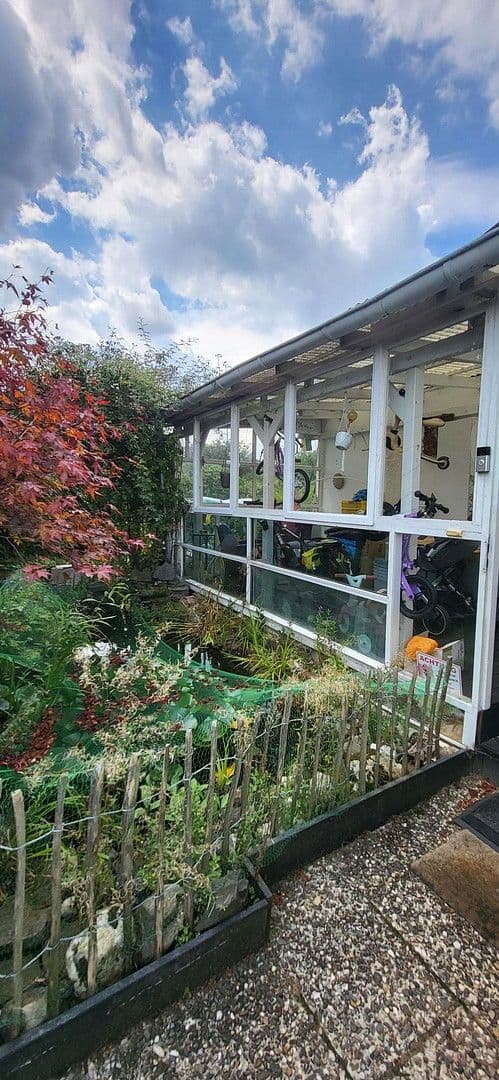 Prodej domu 175 m², pozemek 803 m², Erfer Straße 38, Solingen, Severní Porýní-Vestfálsko Prodej domu 175 m², pozemek 803 m², Erfer Straße 38, Solingen, Severní Porýní-Vestfálsko