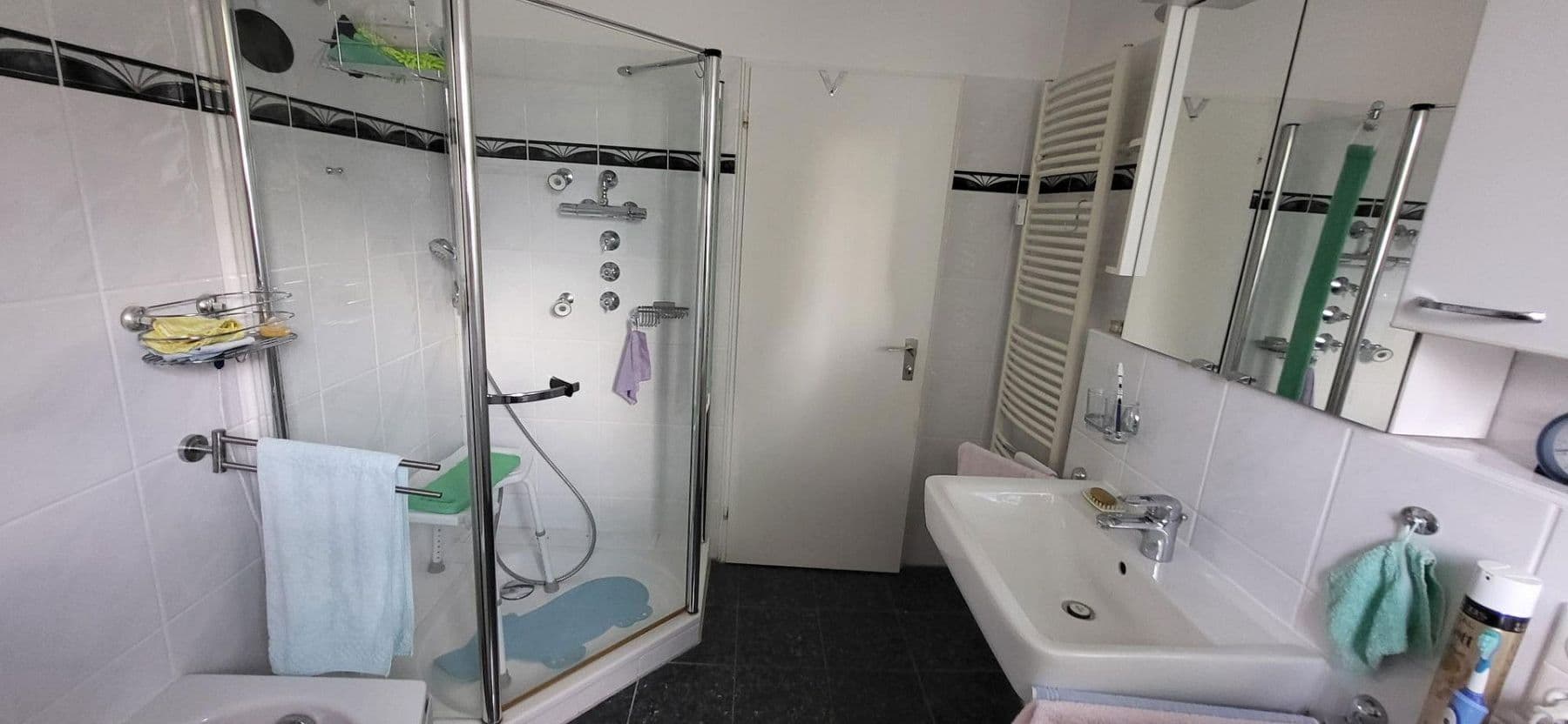 Prodej domu 175 m², pozemek 803 m², Erfer Straße 38, Solingen, Severní Porýní-Vestfálsko Prodej domu 175 m², pozemek 803 m², Erfer Straße 38, Solingen, Severní Porýní-Vestfálsko