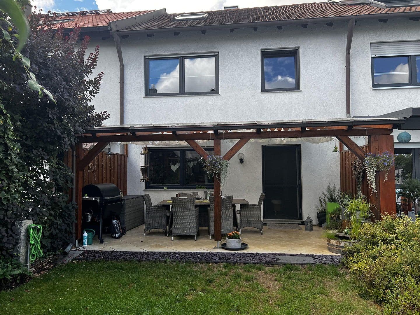 Prodej domu 120 m², pozemek 201 m², Neumarkt in der Oberpfalz, Bavorsko Prodej domu 120 m², pozemek 201 m², Neumarkt in der Oberpfalz, Bavorsko