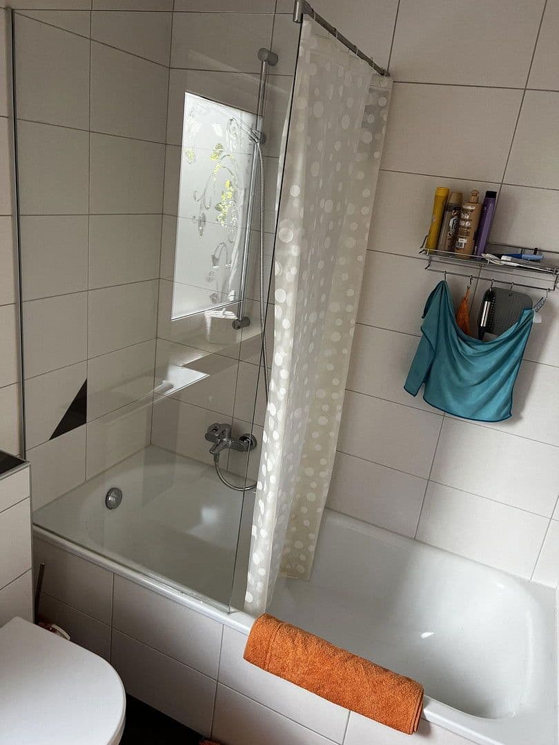 Prodej domu 120 m², pozemek 201 m², Neumarkt in der Oberpfalz, Bavorsko Prodej domu 120 m², pozemek 201 m², Neumarkt in der Oberpfalz, Bavorsko