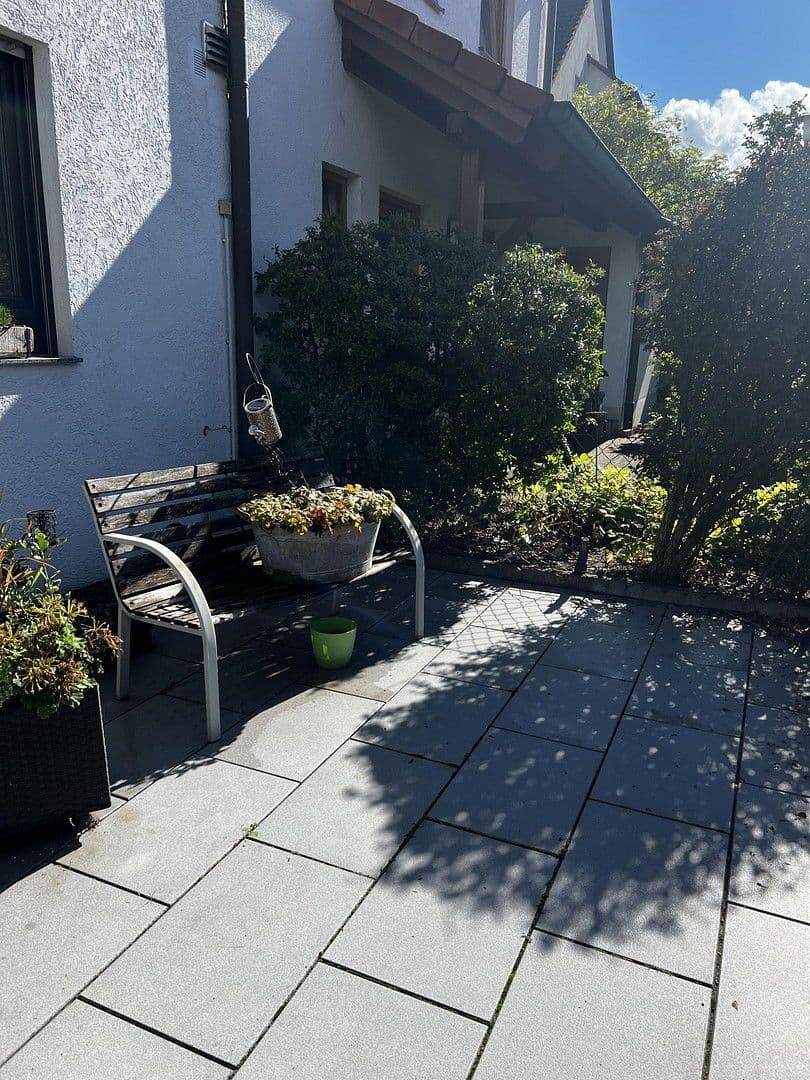 Prodej domu 120 m², pozemek 201 m², Neumarkt in der Oberpfalz, Bavorsko Prodej domu 120 m², pozemek 201 m², Neumarkt in der Oberpfalz, Bavorsko