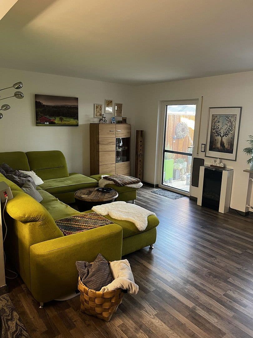 Prodej domu 120 m², pozemek 201 m², Neumarkt in der Oberpfalz, Bavorsko Prodej domu 120 m², pozemek 201 m², Neumarkt in der Oberpfalz, Bavorsko