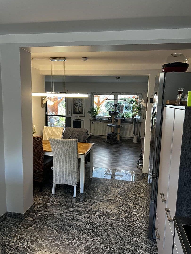 Prodej domu 120 m², pozemek 201 m², Neumarkt in der Oberpfalz, Bavorsko Prodej domu 120 m², pozemek 201 m², Neumarkt in der Oberpfalz, Bavorsko