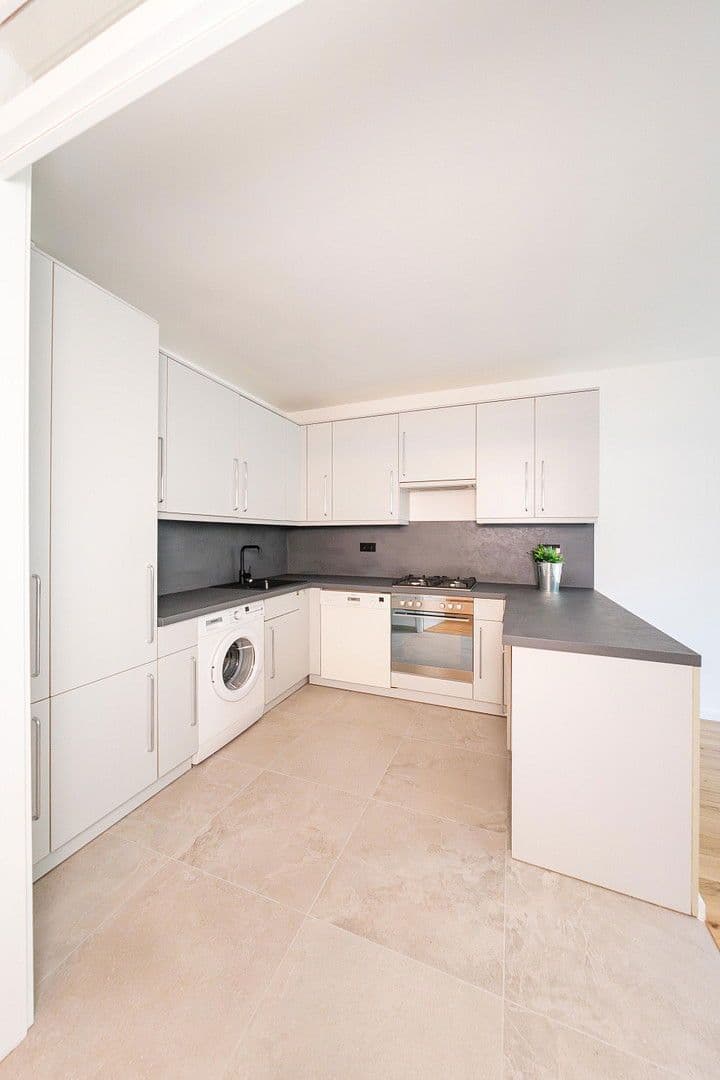 Prodej bytu 2+1 64 m², Berlin, Berlín Prodej bytu 2+1 64 m², Berlin, Berlín