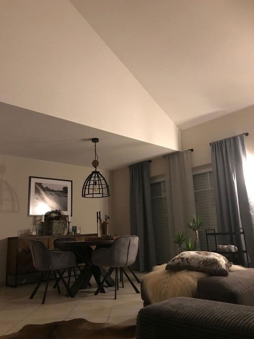 Prodej domu 175 m², pozemek 835 m², Gladenbach, Hessen Prodej domu 175 m², pozemek 835 m², Gladenbach, Hessen