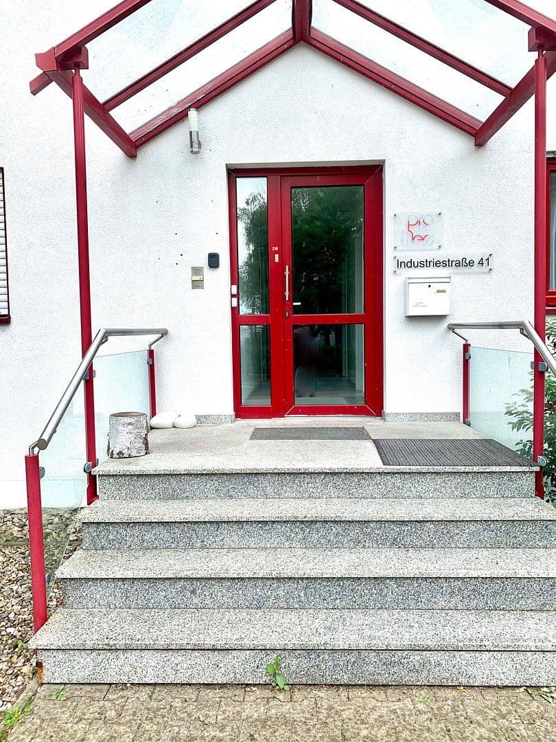 Pronájem kanceláře 112 m², Adelsdorf, Bavorsko Pronájem kanceláře 112 m², Adelsdorf, Bavorsko