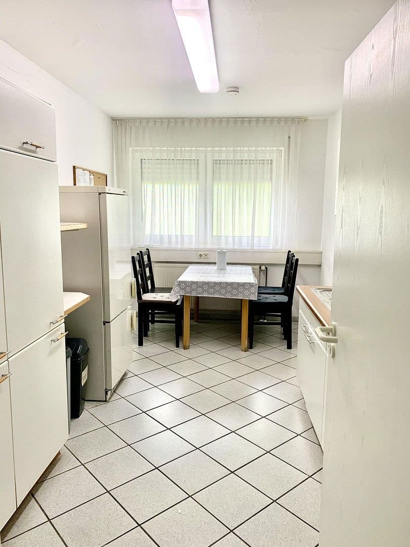 Pronájem kanceláře 112 m², Adelsdorf, Bavorsko Pronájem kanceláře 112 m², Adelsdorf, Bavorsko