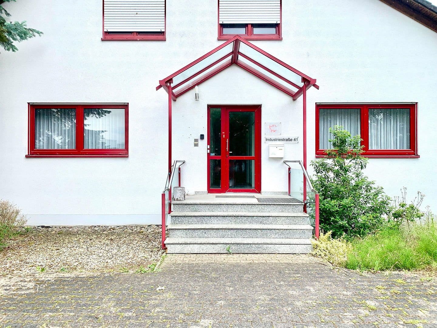 Pronájem kanceláře 112 m², Adelsdorf, Bavorsko Pronájem kanceláře 112 m², Adelsdorf, Bavorsko