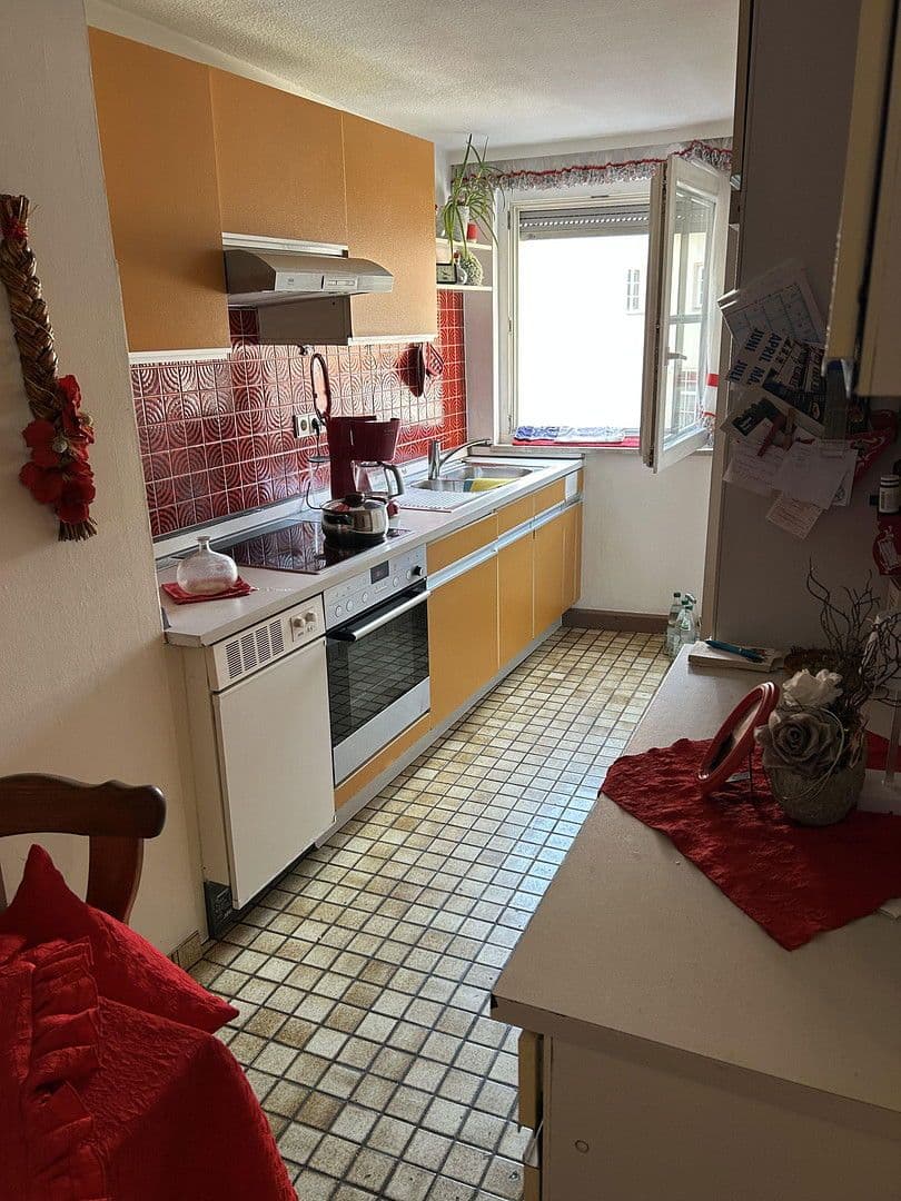 Prodej domu 323 m², pozemek 211 m², Hauptstraße 83, Bad Wimpfen, Bádensko-Württembersko Prodej domu 323 m², pozemek 211 m², Hauptstraße 83, Bad Wimpfen, Bádensko-Württembersko