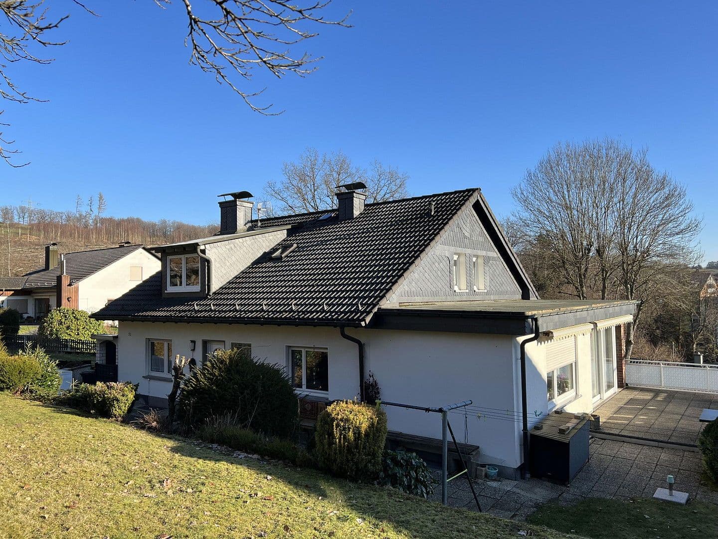 Prodej domu 230 m², pozemek 887 m², Siegen, Severní Porýní-Vestfálsko Prodej domu 230 m², pozemek 887 m², Siegen, Severní Porýní-Vestfálsko