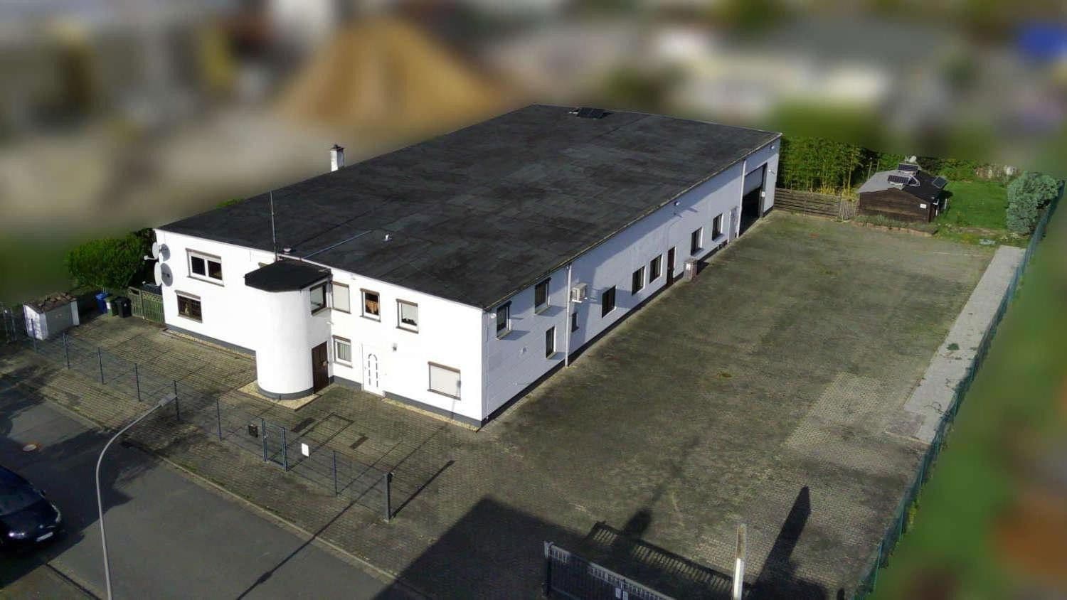 Prodej nebytového prostoru 2.000 m², Dieburg, Hessen Prodej nebytového prostoru 2.000 m², Dieburg, Hessen