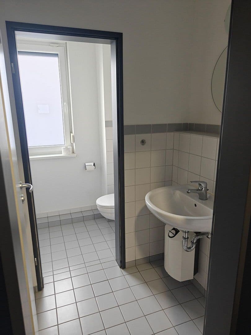 Pronájem kanceláře 160 m², Marc-Chagall-Str. 49, Mainz, Porýní-Falc Pronájem kanceláře 160 m², Marc-Chagall-Str. 49, Mainz, Porýní-Falc