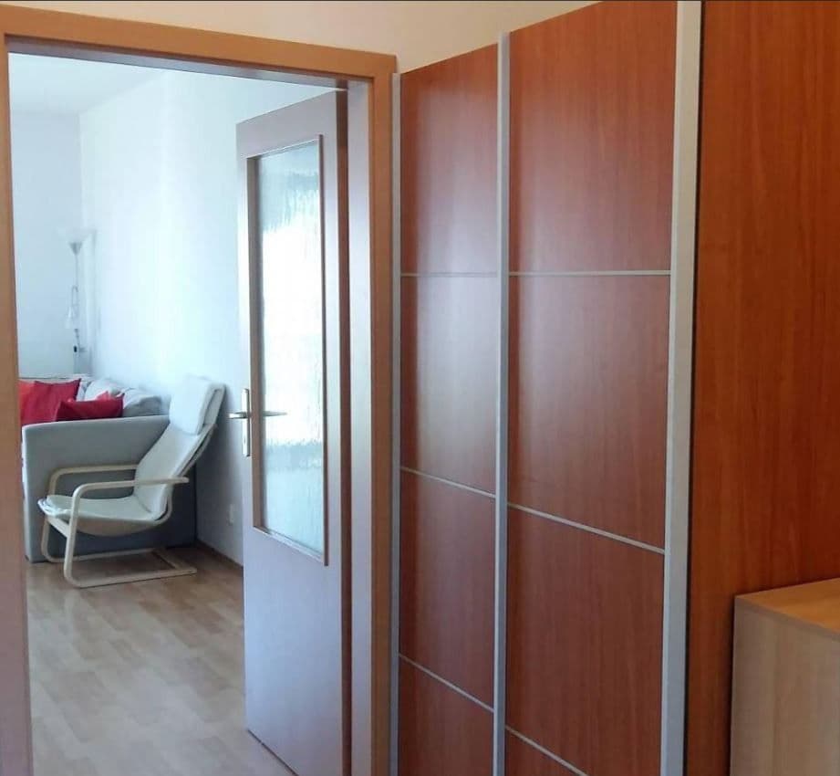Pronájem bytu 2+kk 55 m², Nad Paloučkem, Beroun, Středočeský kraj Pronájem bytu 2+kk 55 m², Nad Paloučkem, Beroun, Středočeský kraj