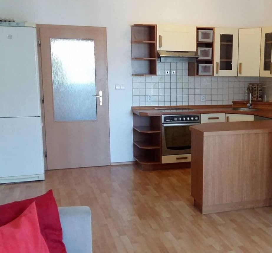 Pronájem bytu 2+kk 55 m², Nad Paloučkem, Beroun, Středočeský kraj Pronájem bytu 2+kk 55 m², Nad Paloučkem, Beroun, Středočeský kraj
