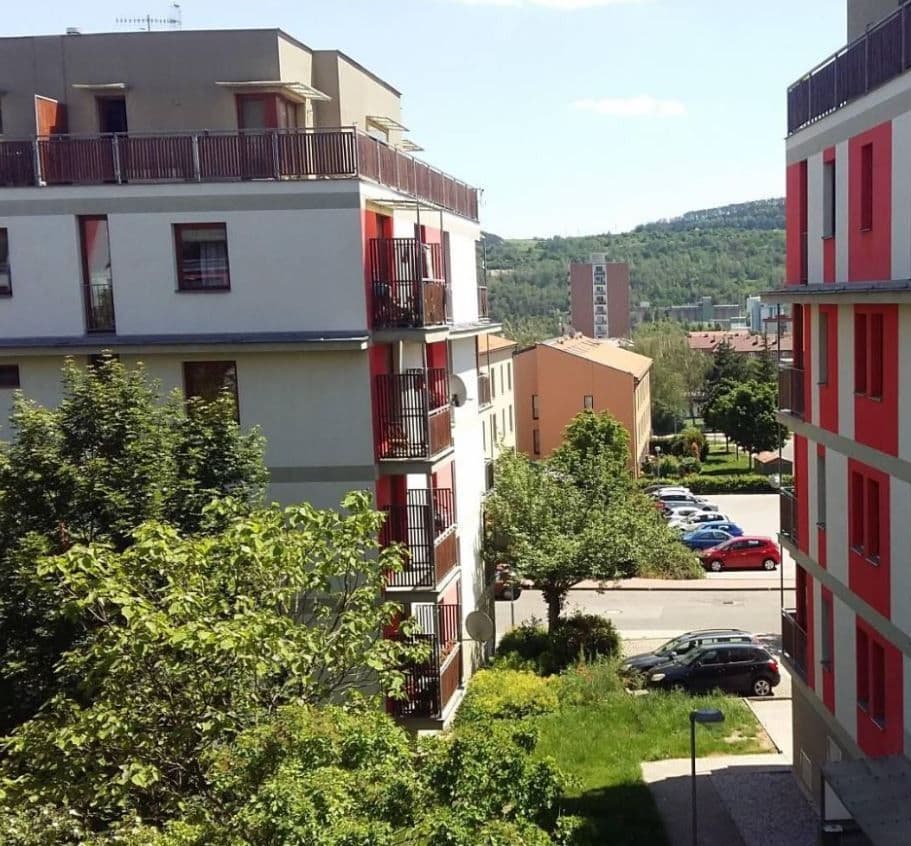 Pronájem bytu 2+kk 55 m², Nad Paloučkem, Beroun, Středočeský kraj Pronájem bytu 2+kk 55 m², Nad Paloučkem, Beroun, Středočeský kraj