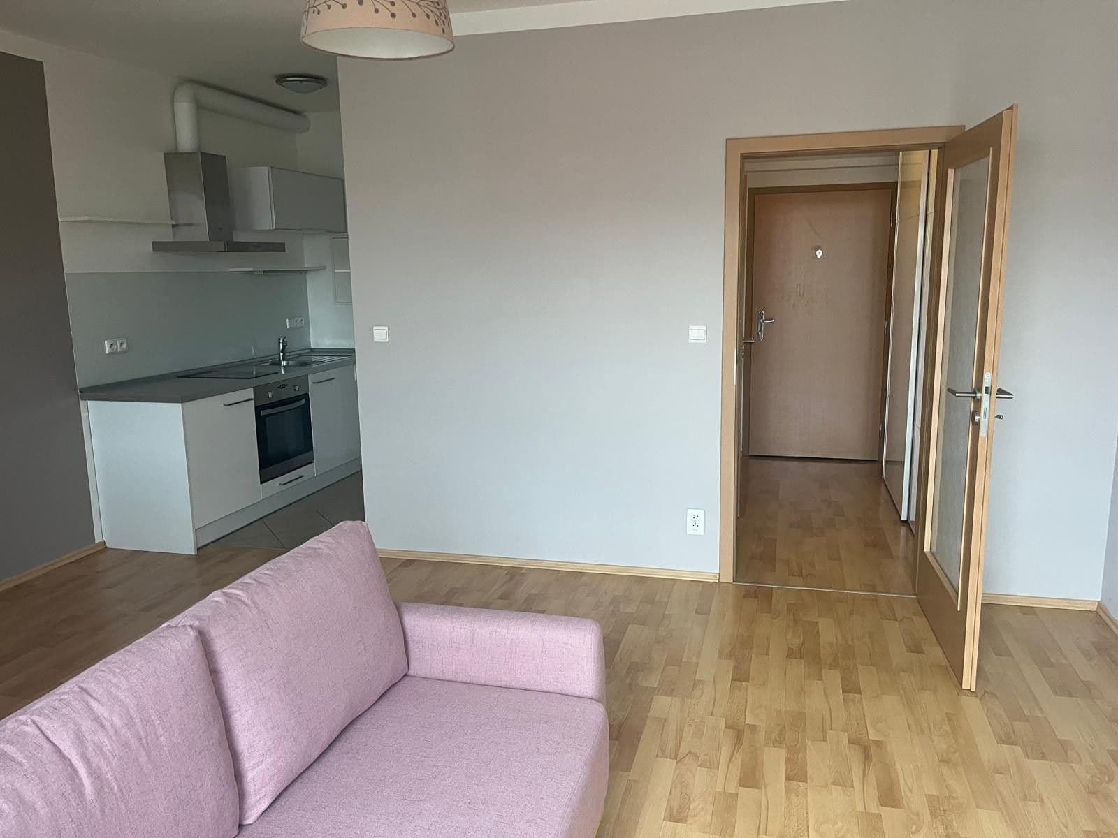 Pronájem bytu 1+kk 34 m², Přeučilova, Praha, Praha Pronájem bytu 1+kk 34 m², Přeučilova, Praha, Praha
