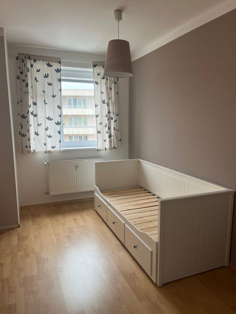 Pronájem bytu 1+kk 34 m², Přeučilova, Praha, Praha Pronájem bytu 1+kk 34 m², Přeučilova, Praha, Praha