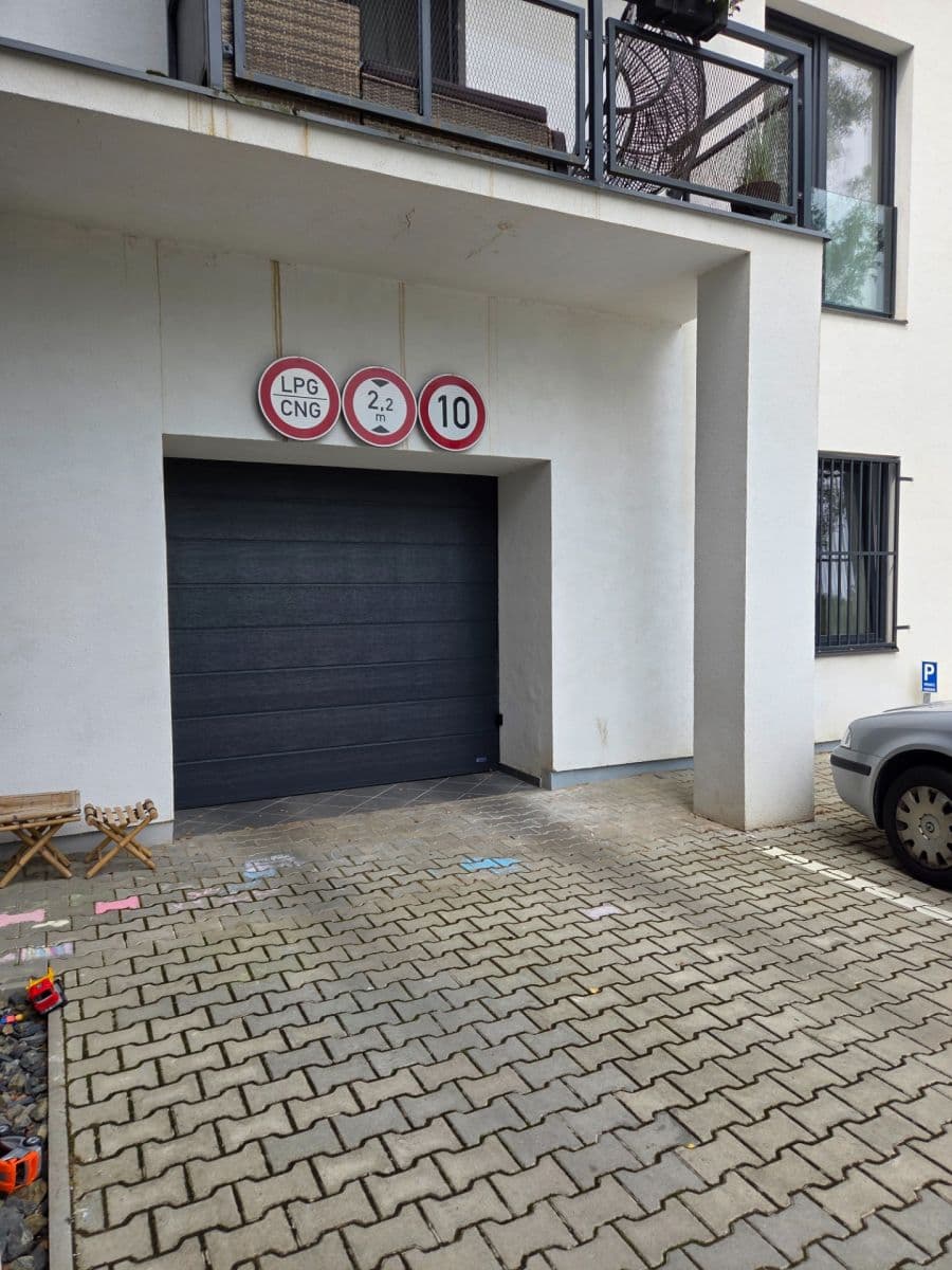 Prodej garáže 18 m², V Pitkovičkách, Praha, Praha Prodej garáže 18 m², V Pitkovičkách, Praha, Praha