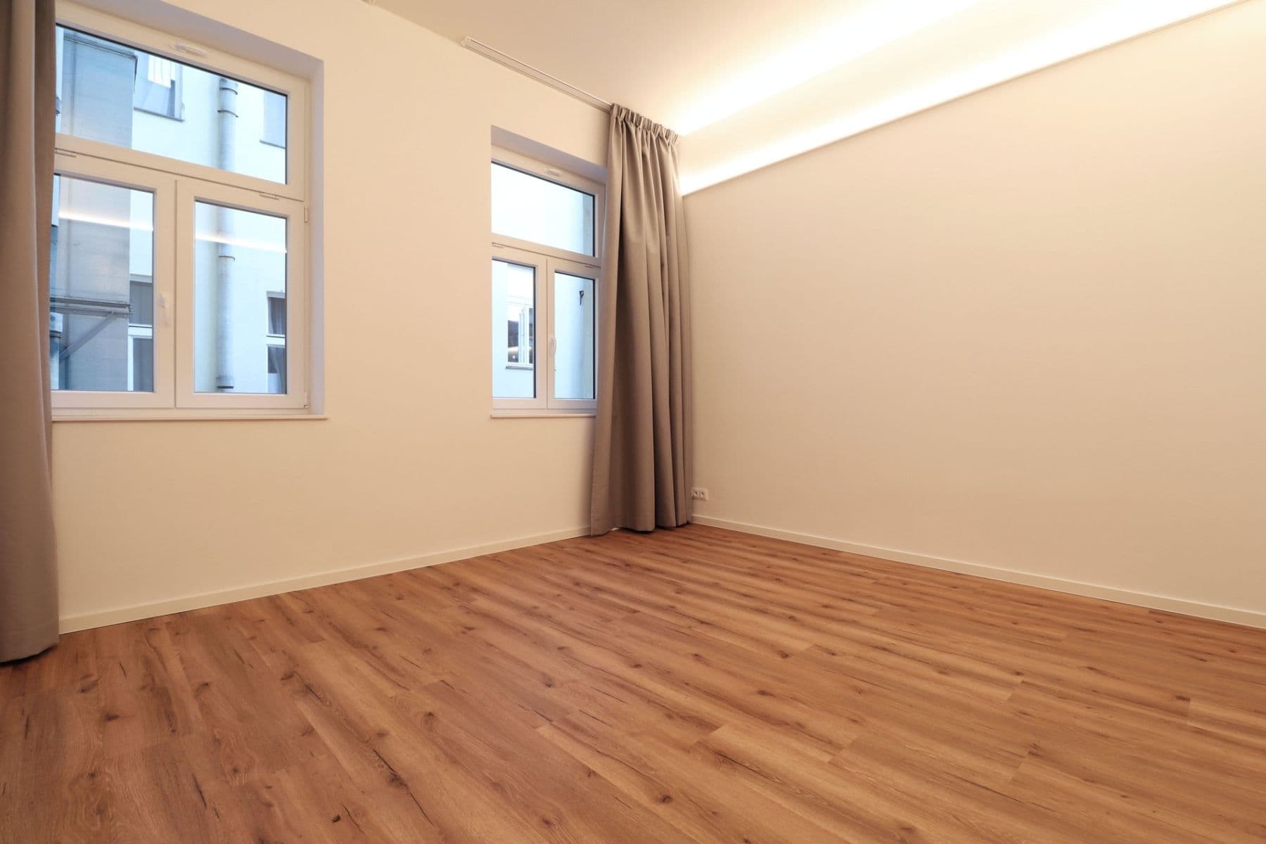 Pronájem bytu 3+1 78 m², Londýnská, Praha, Praha Pronájem bytu 3+1 78 m², Londýnská, Praha, Praha