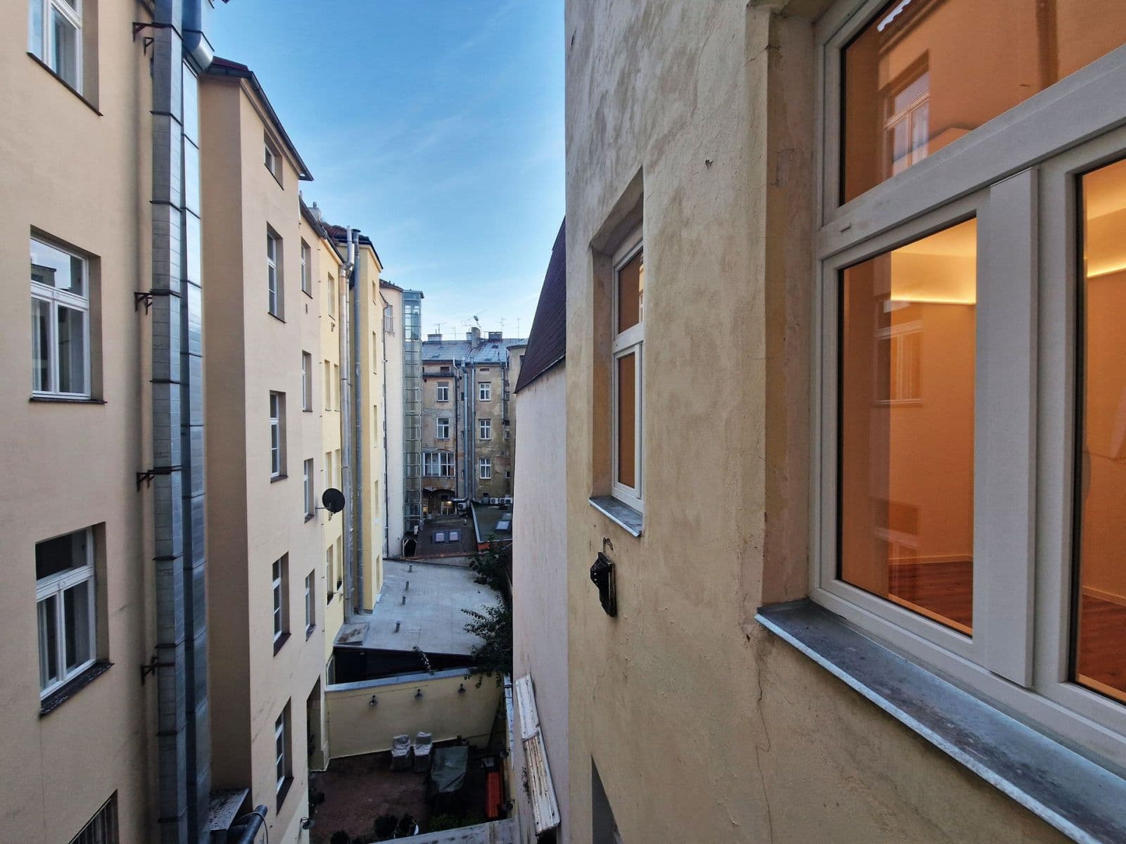 Pronájem bytu 3+1 78 m², Londýnská, Praha, Praha Pronájem bytu 3+1 78 m², Londýnská, Praha, Praha