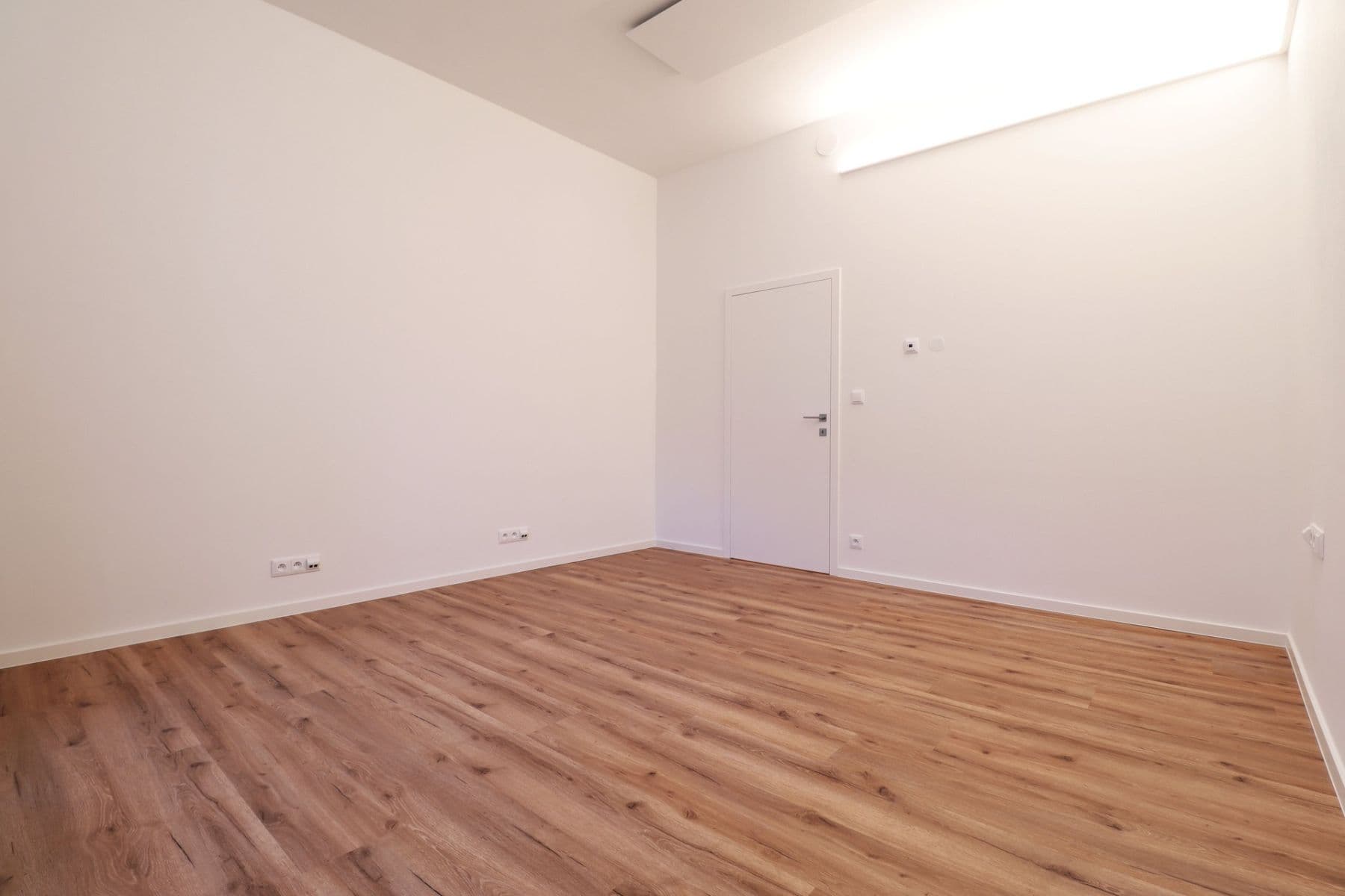 Pronájem bytu 3+1 78 m², Londýnská, Praha, Praha Pronájem bytu 3+1 78 m², Londýnská, Praha, Praha