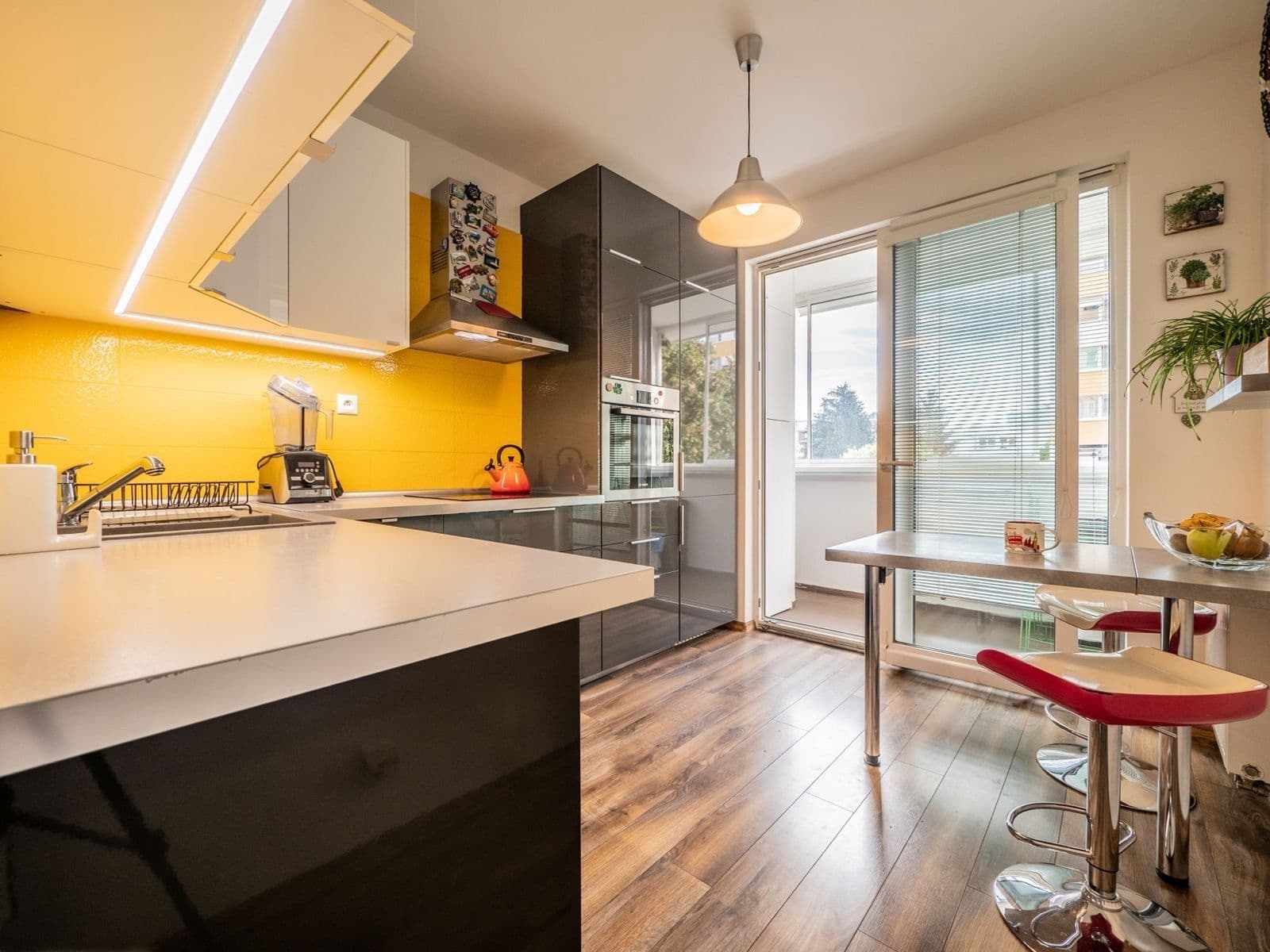 Pronájem bytu 3+1 68 m², Krásnohorská, Petržalka, Bratislavský kraj Pronájem bytu 3+1 68 m², Krásnohorská, Petržalka, Bratislavský kraj