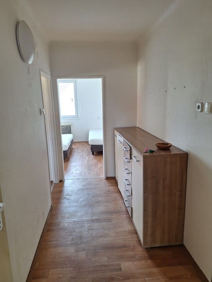 Pronájem bytu 3+kk 78 m², Pluhův Žďár, Jihočeský kraj Pronájem bytu 3+kk 78 m², Pluhův Žďár, Jihočeský kraj