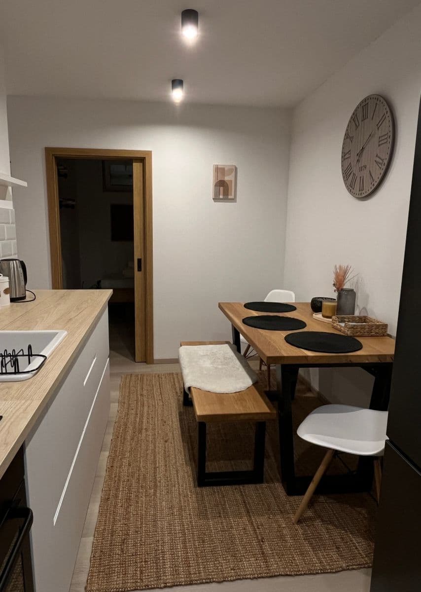 Pronájem bytu 2+1 43 m², Revoluční, Měšice, Středočeský kraj Pronájem bytu 2+1 43 m², Revoluční, Měšice, Středočeský kraj