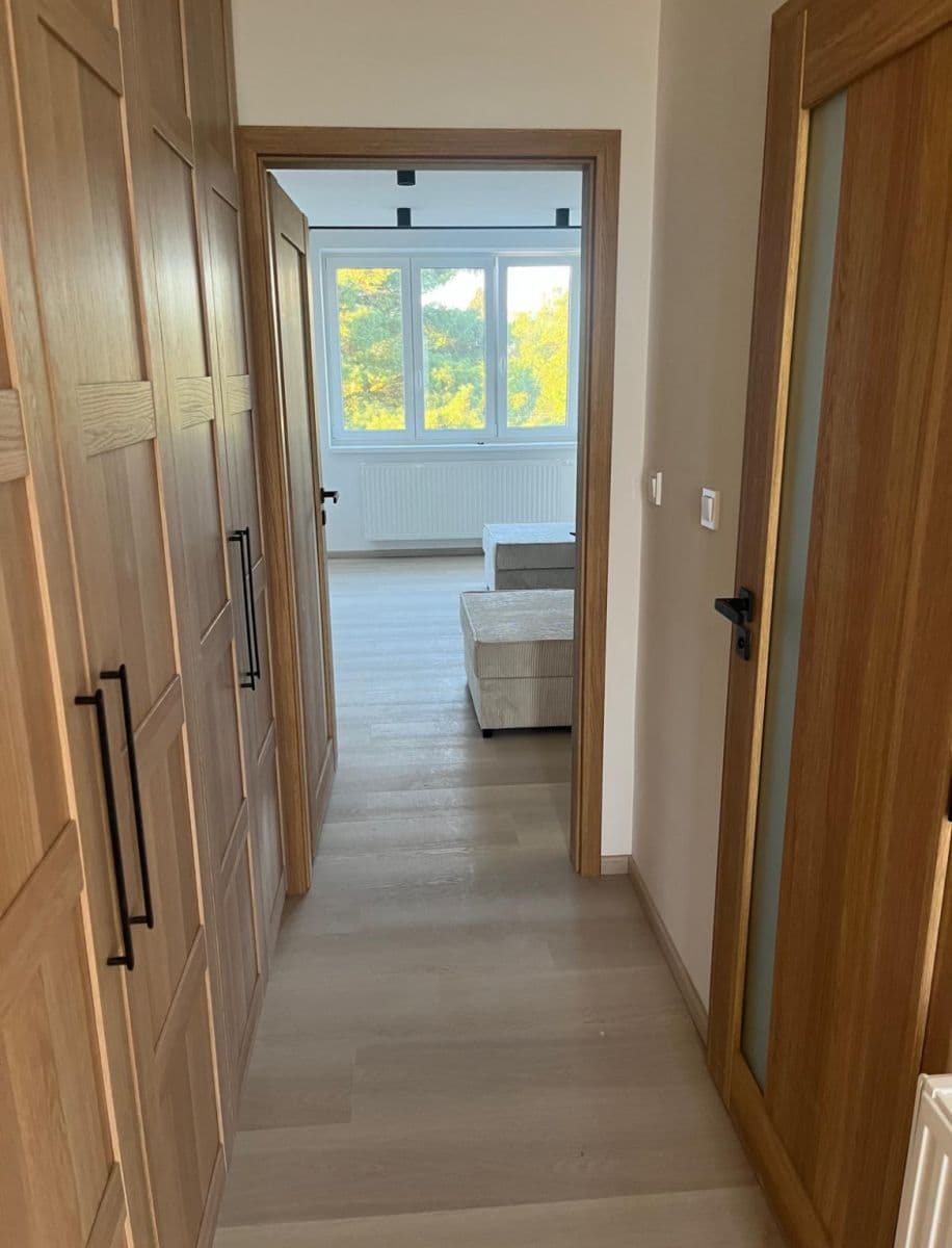 Pronájem bytu 2+1 43 m², Revoluční, Měšice, Středočeský kraj Pronájem bytu 2+1 43 m², Revoluční, Měšice, Středočeský kraj