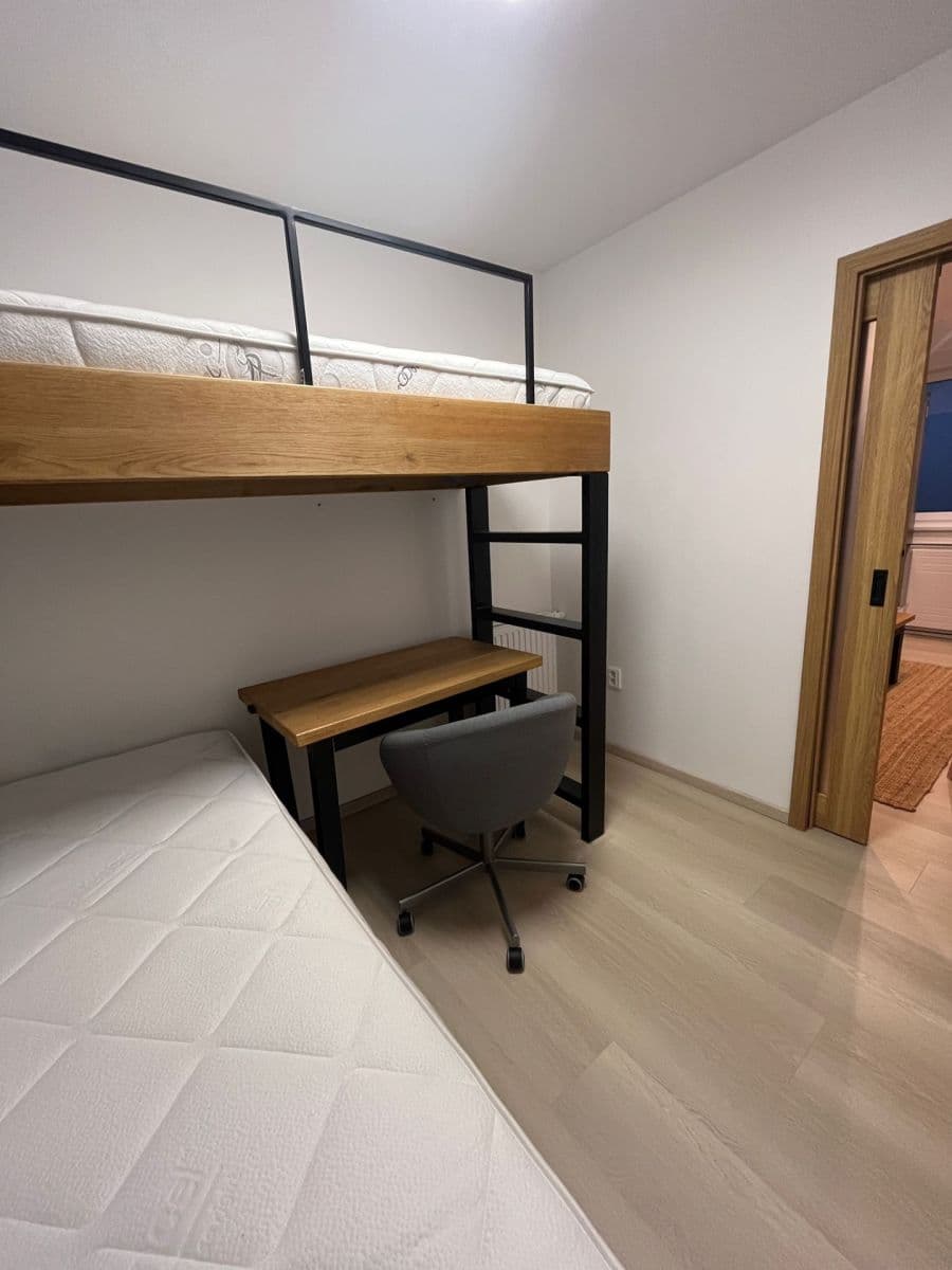 Pronájem bytu 2+1 43 m², Revoluční, Měšice, Středočeský kraj Pronájem bytu 2+1 43 m², Revoluční, Měšice, Středočeský kraj