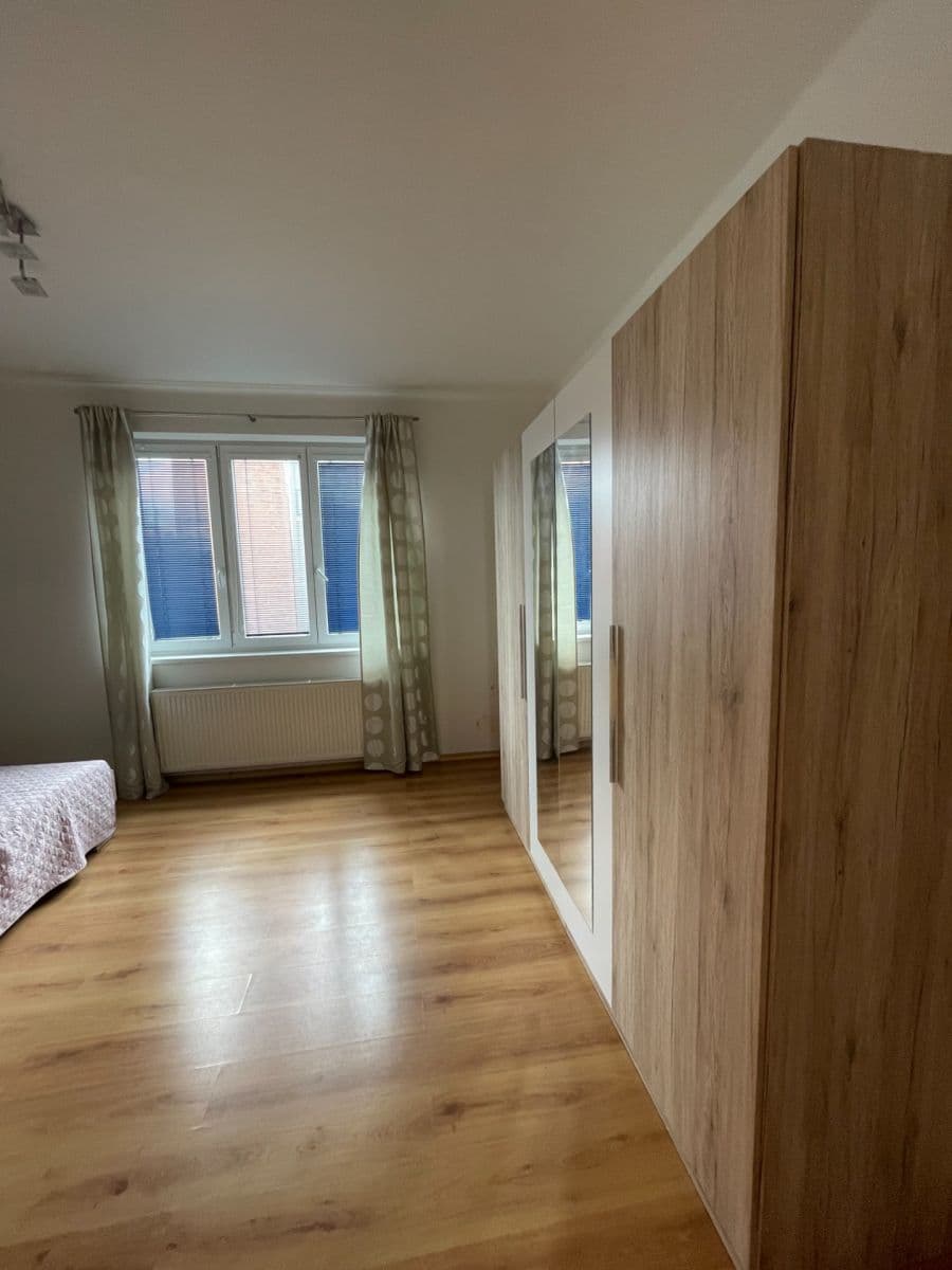 Pronájem bytu 3+kk 88 m², Vrázova, Praha, Praha Pronájem bytu 3+kk 88 m², Vrázova, Praha, Praha