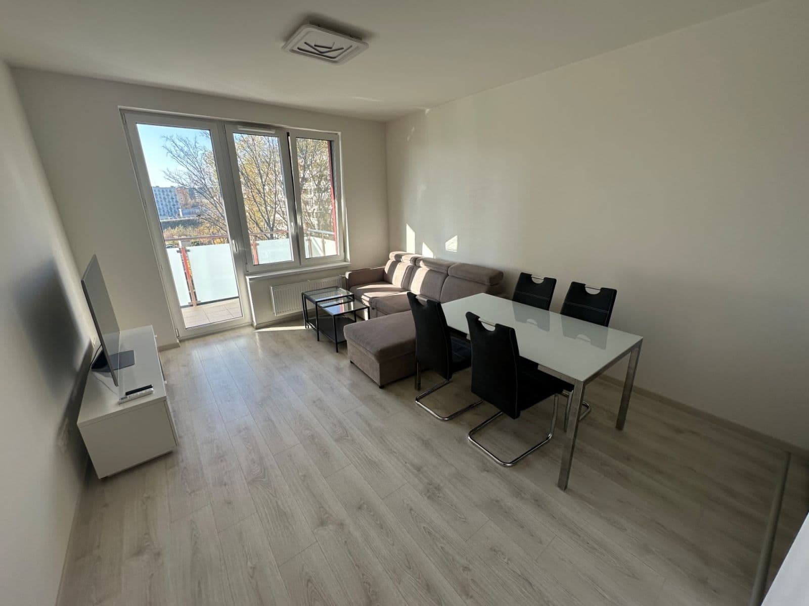 Pronájem bytu 2+1 53 m², Bosákova, Petržalka, Bratislavský kraj Pronájem bytu 2+1 53 m², Bosákova, Petržalka, Bratislavský kraj