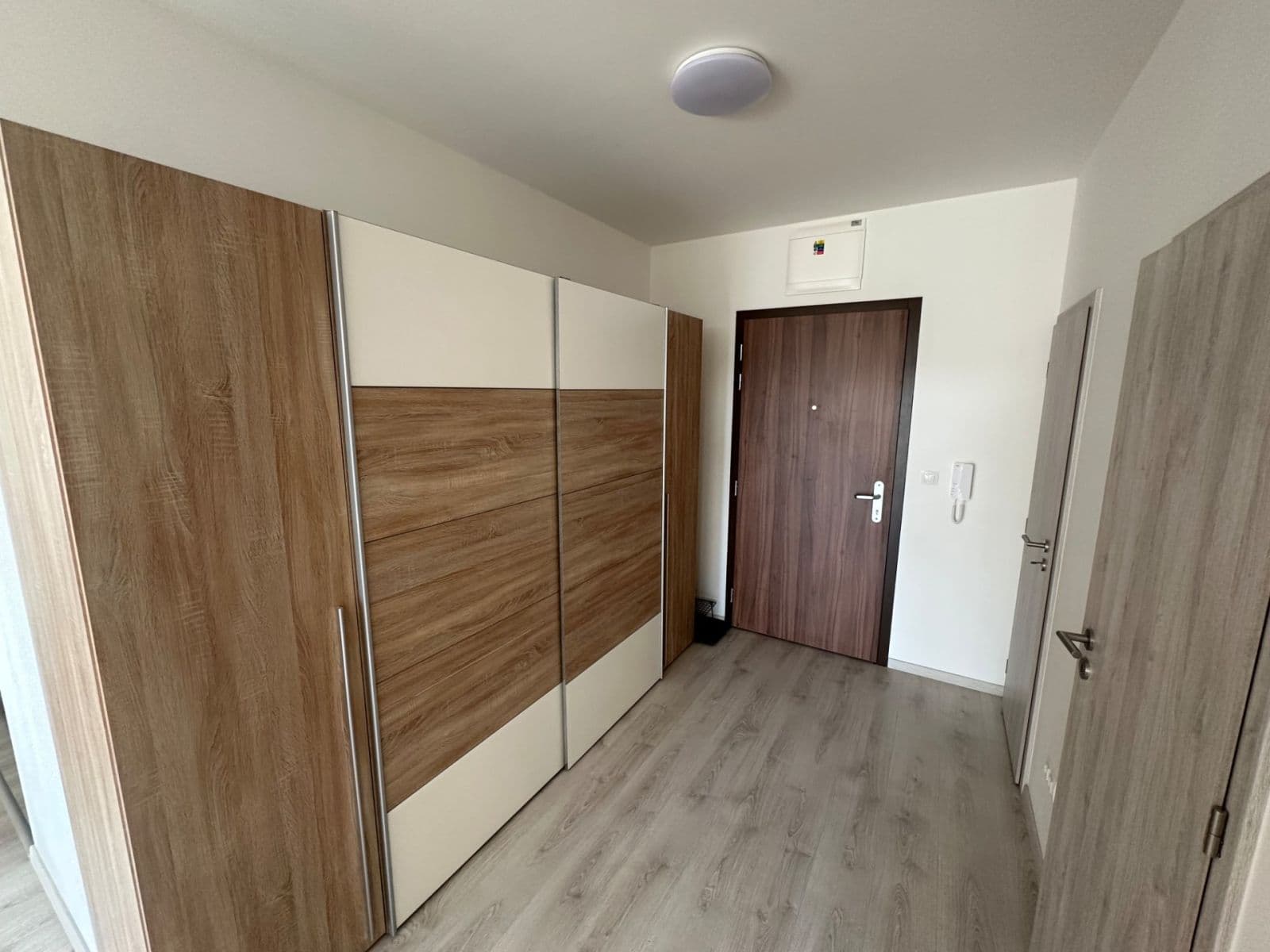 Pronájem bytu 2+1 53 m², Bosákova, Petržalka, Bratislavský kraj Pronájem bytu 2+1 53 m², Bosákova, Petržalka, Bratislavský kraj