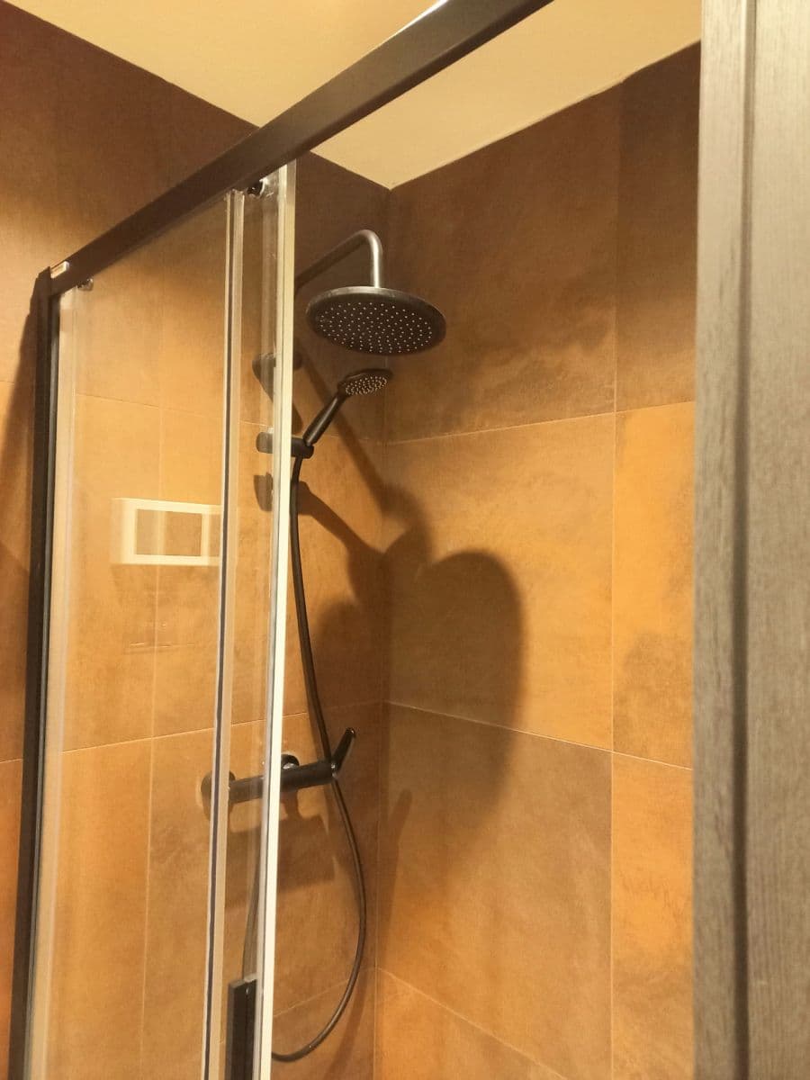 Pronájem bytu 2+kk 54 m², U Trati, Karlovy Vary, Karlovarský kraj Pronájem bytu 2+kk 54 m², U Trati, Karlovy Vary, Karlovarský kraj