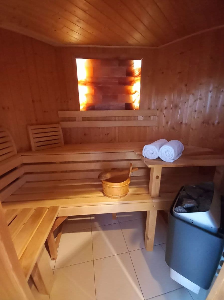 Pronájem bytu 2+kk 54 m², U Trati, Karlovy Vary, Karlovarský kraj Pronájem bytu 2+kk 54 m², U Trati, Karlovy Vary, Karlovarský kraj