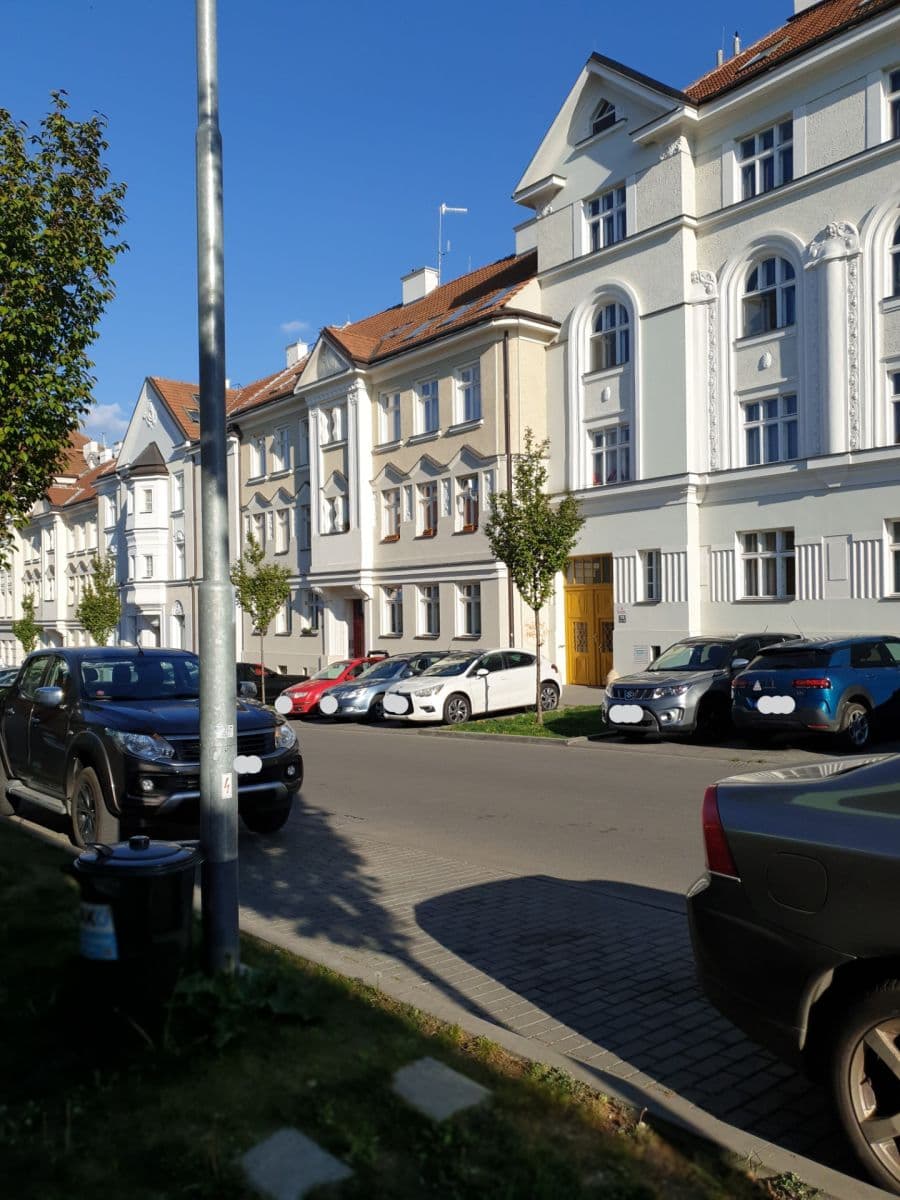 Pronájem bytu 12 m², Dobrovského, Brno, Jihomoravský kraj Pronájem bytu 12 m², Dobrovského, Brno, Jihomoravský kraj