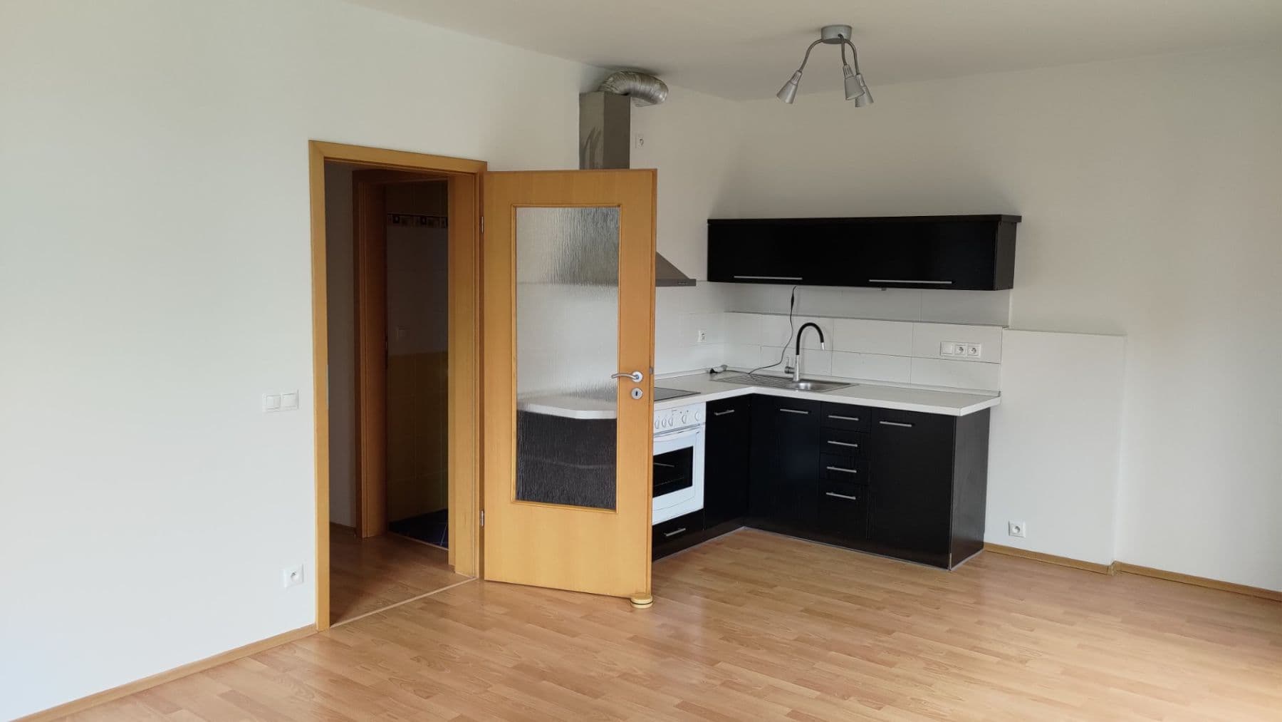 Pronájem bytu 2+kk 54 m², Václava Rady, Praha, Praha Pronájem bytu 2+kk 54 m², Václava Rady, Praha, Praha